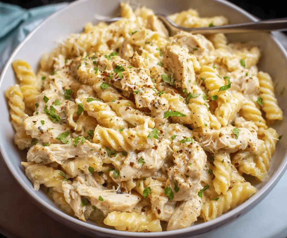 Easy Crockpot Garlic Parmesan Chicken Pasta Recipe